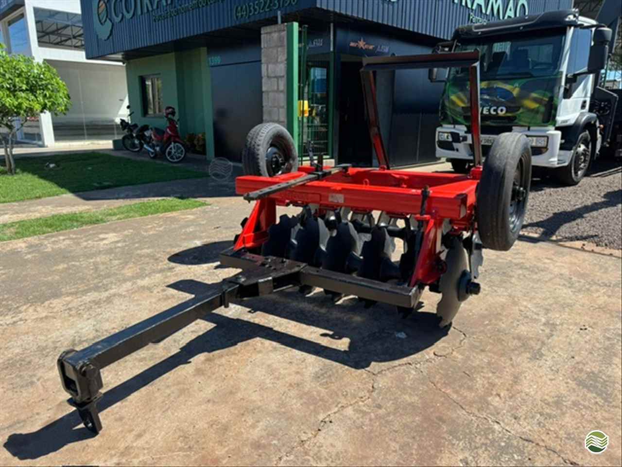 IMPLEMENTOS AGRICOLAS GRADE ARADORA ARADORA 14 DISCOS Cotramaq Tratores GOIOERE PARANÁ PR